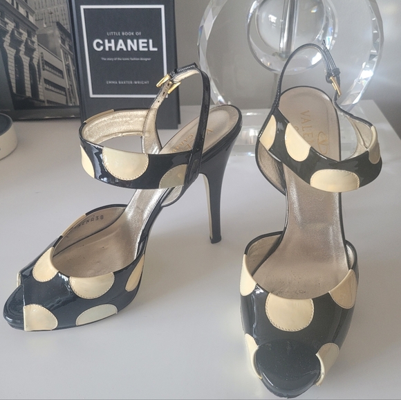 Valentino Garavani Shoes - VALENTINO GARAVANI Sandals